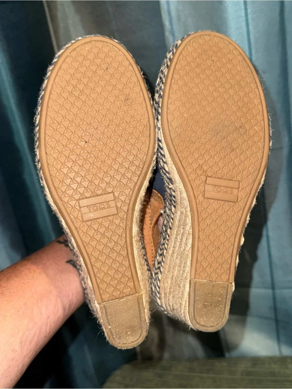 Toms stylish navy
